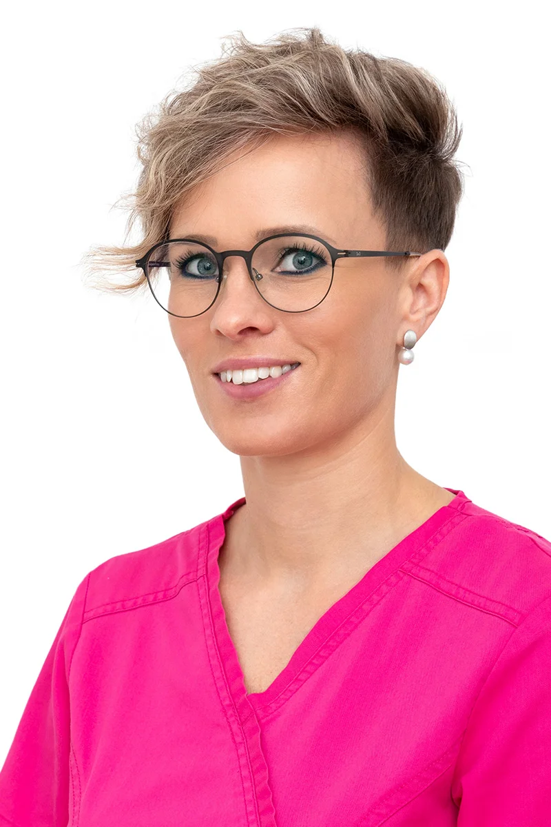 Glacz Ágnes dentálhigiénikus